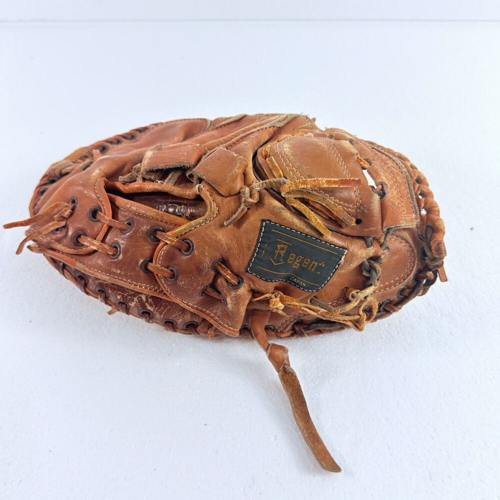 Vintage Regent Catchers Mitt Dual Snap Action Japan Leather Baseball Glove